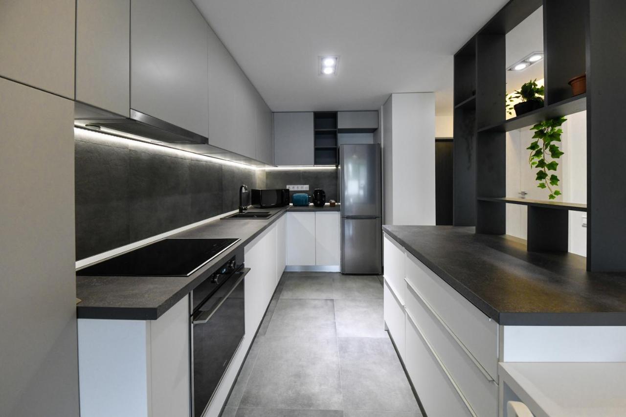 Modern Apartment In A Quiet Area Kluž Exteriér fotografie