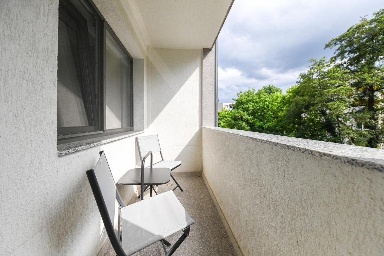 Modern Apartment In A Quiet Area Kluž Exteriér fotografie
