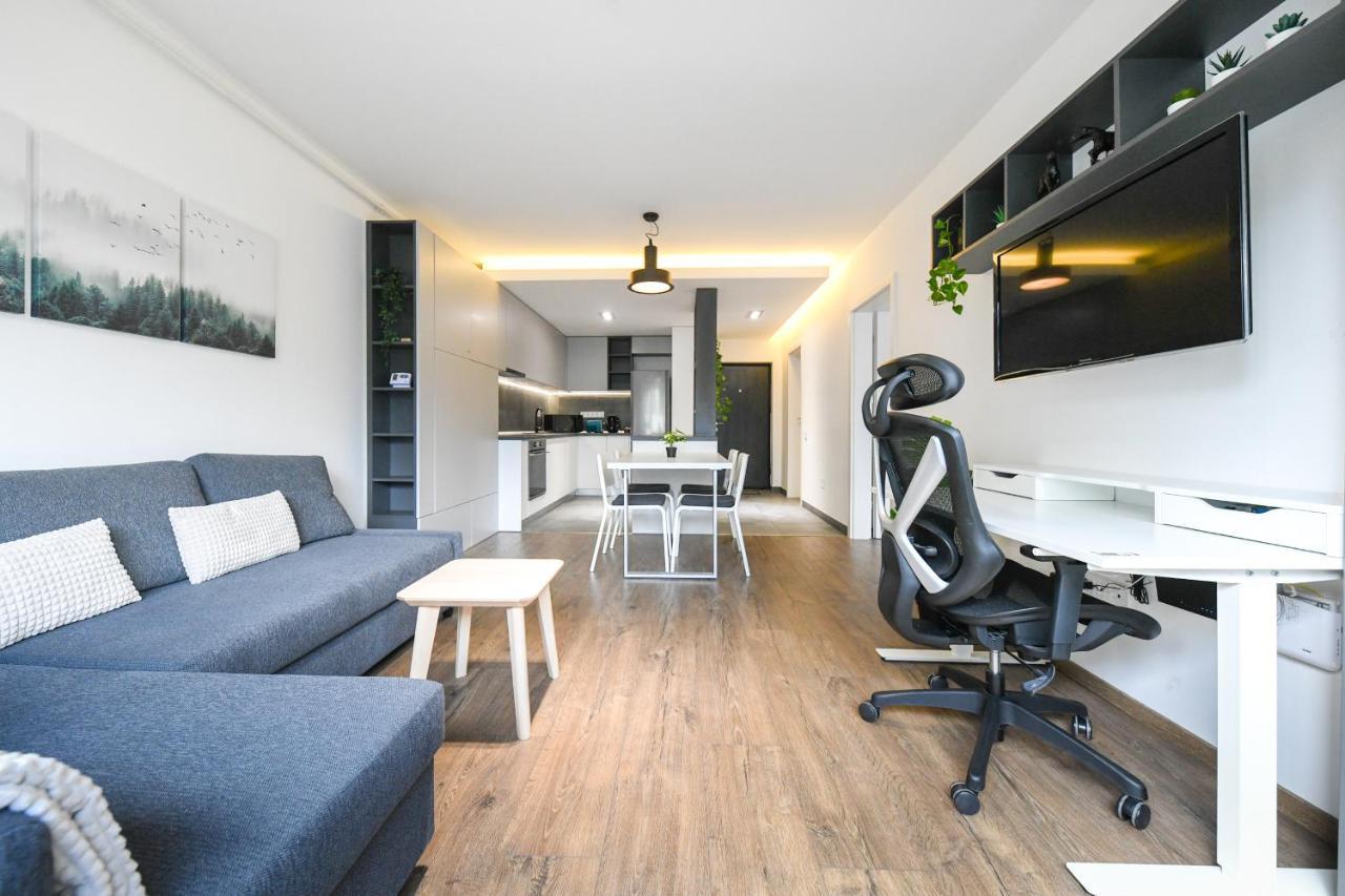 Modern Apartment In A Quiet Area Kluž Exteriér fotografie