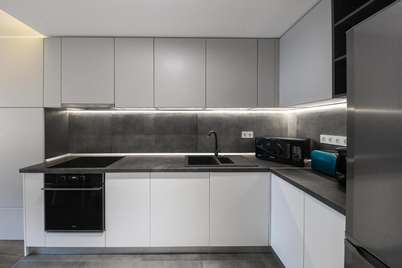 Modern Apartment In A Quiet Area Kluž Exteriér fotografie