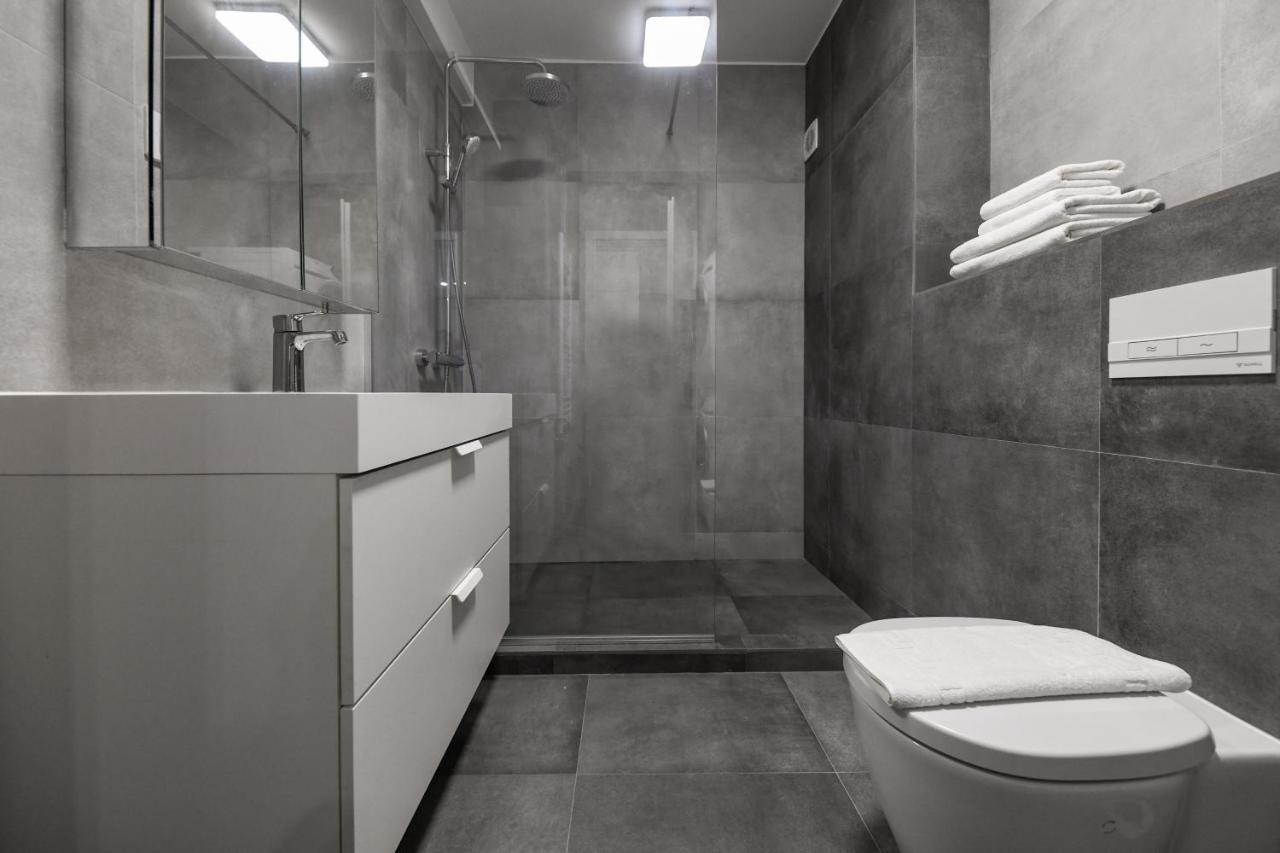 Modern Apartment In A Quiet Area Kluž Exteriér fotografie